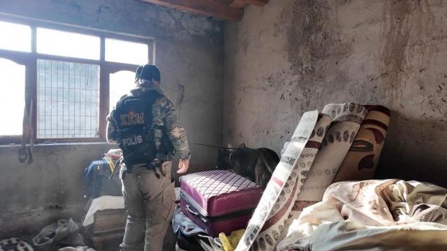 Iğdır'da zehir tacirlerine darbe: 12 adrese operasyon, 9 tutuklama