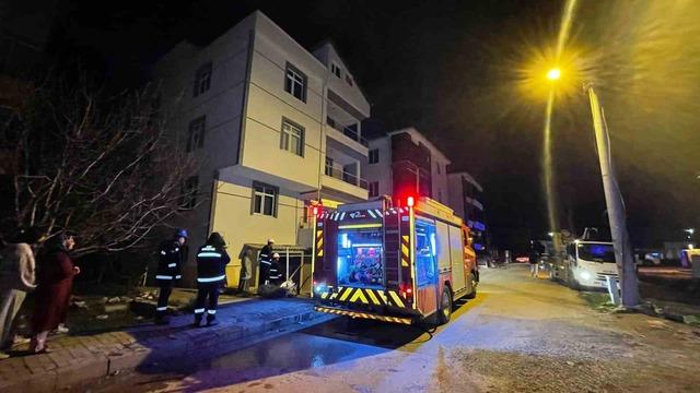 Yanan elektrik kablosu korkuttu 3