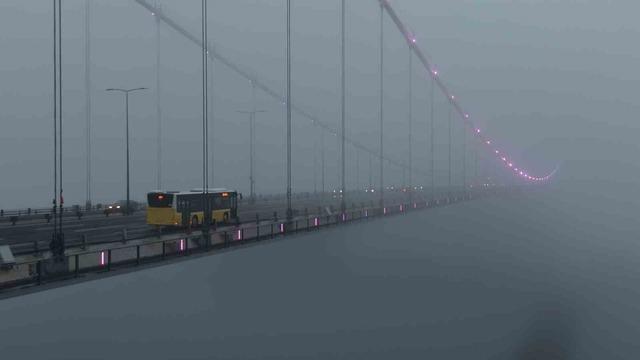 İstanbul Boğazı&rsquo;nda sis etkili oldu 3