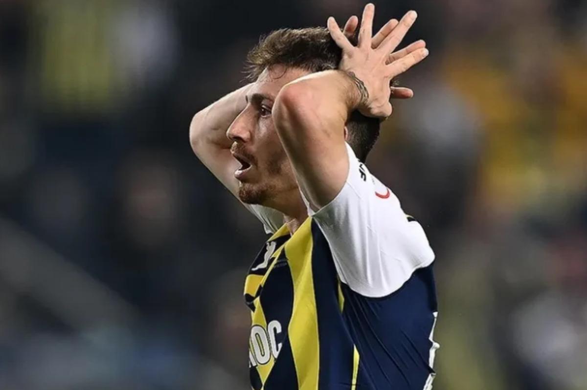 Fenerbahçe taraftarını şoke eden Mert Hakan Yandaş haberi! Gece yarısı duyurdular 1