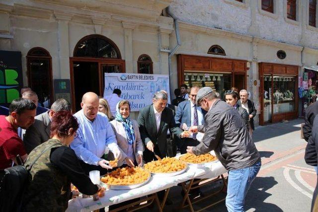 Miraç kandili ikramları dağıtıldı