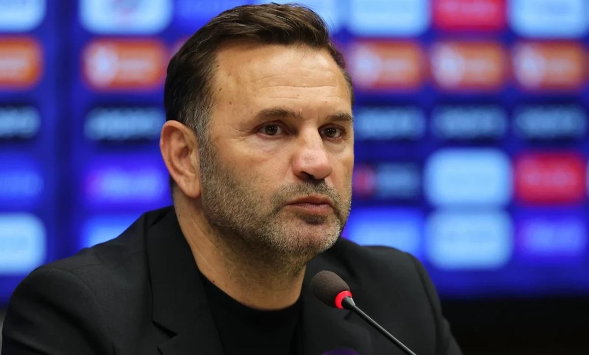 Basın toplantısında Okan Buruk a b&uuml;y&uuml;k şok! Teşekk&uuml;r edip masadan ayrıldı 3