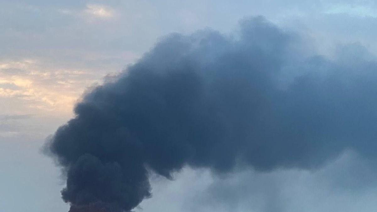 Bahreyn’e yapılan İran saldırıları yangına yol açtı