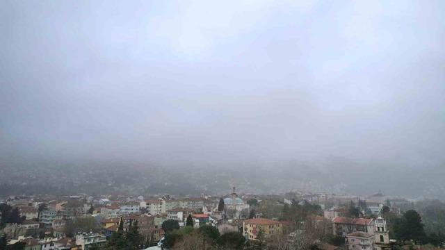 Bursa&rsquo;da şehrin &uuml;zerine sis &ccedil;&ouml;kt&uuml; 2