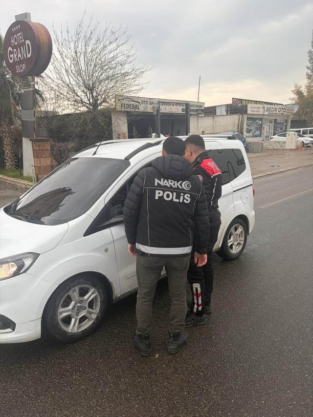 Şırnak&rsquo;ta kargoda likit uyuşturucu ele ge&ccedil;irildi 1