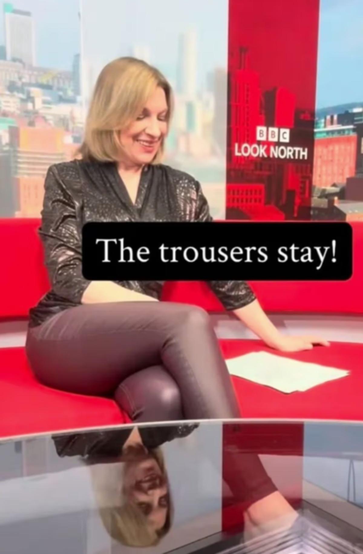 Ünlü sunucunun giydiği deri pantolona eleştiri yağdı! 2