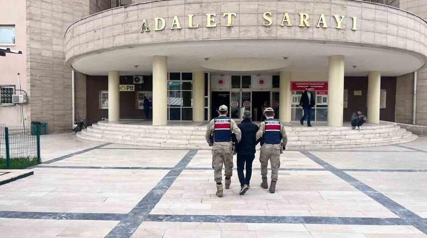 Şanlıurfa&rsquo;da dolandırıcılıktan aranan şahıs yakalandı