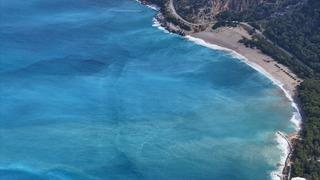 Fethiye'de sağanak sonrası Ölüdeniz turkuaz renge büründü