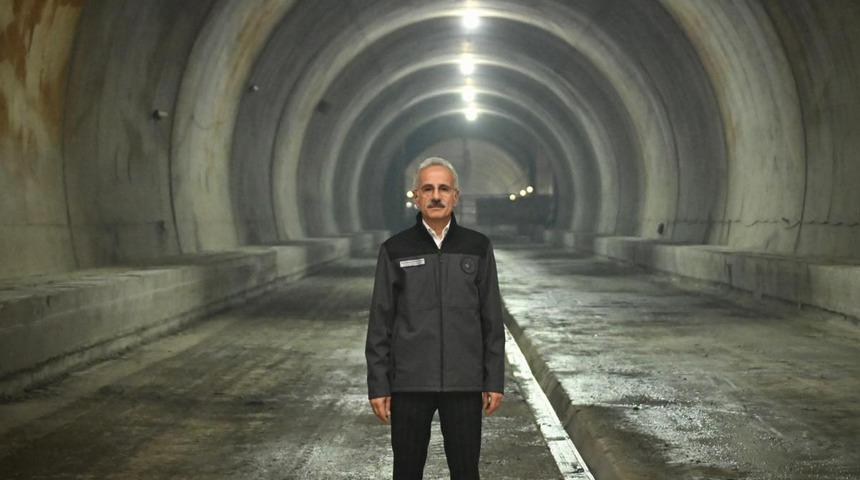 Bakan Uraloğlu duyurdu! Ankara-İstanbul arası YHT seferleri 30 dakika kısalacak