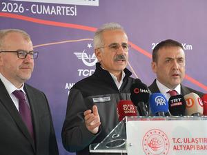 Bakan Uraloğlu a&ccedil;ıkladı! Ankara-İstanbul YHT'de s&uuml;re kısalıyor