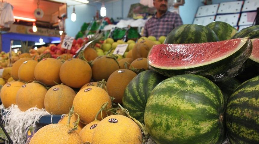 Yaz meyvelerini bol bol tüketin