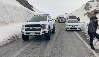 Hakkari- Şırnak kara yolu &ccedil;ığ nedeniyle kapandı