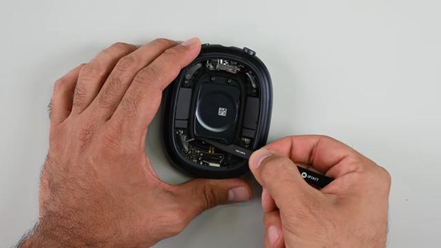 AirPods Max 2 parçalarına ayrıldı: İç tasarımı önceki modelle aynı çıktı