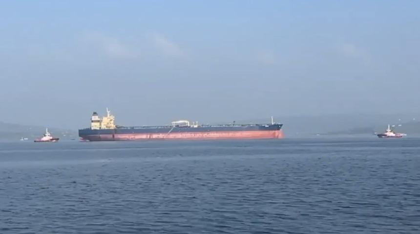 &Ccedil;anakkale Boğazı&rsquo;nda tanker makine arızası yaptı