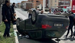 Karapınar&rsquo;da kontrolden &ccedil;ıkan otomobil takla attı: 2 yaralı