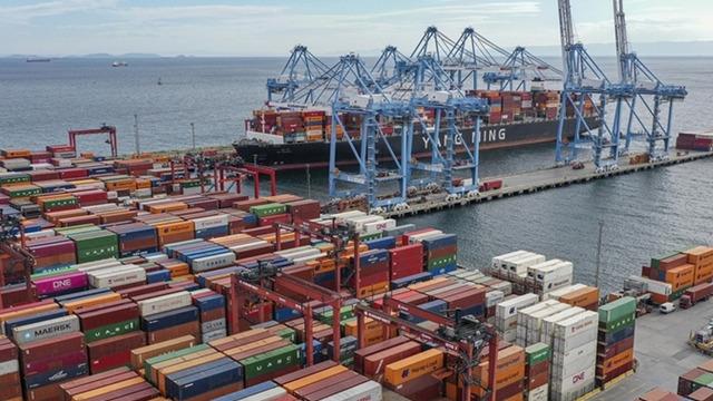 İhracatta avantajlı olacaklar! Bakanlıktan borsada işlem g&ouml;ren 22 şirkete stat&uuml;