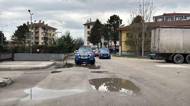 Bolu Belediyesi’nde yürütülen soruşturmada gözaltına alınan 3 kişi adliyeye sevk edildi 4
