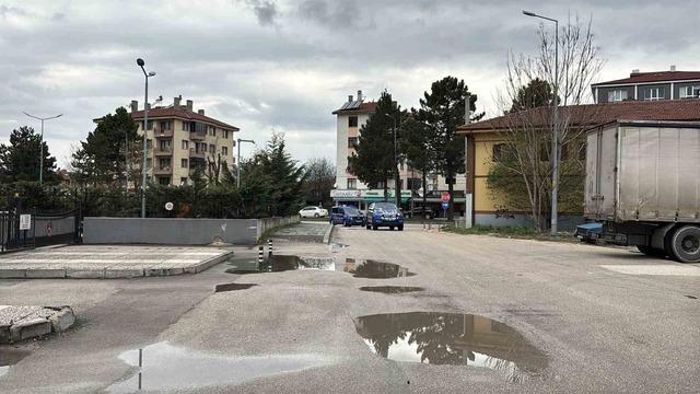 Bolu Belediyesi’nde yürütülen soruşturmada gözaltına alınan 3 kişi adliyeye sevk edildi 3