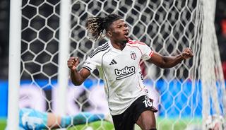 Beşiktaş'a Fenerbah&ccedil;e derbisi &ouml;ncesi k&ouml;t&uuml; haber!