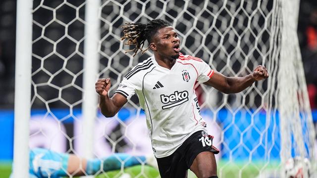 Beşiktaş'a Fenerbahçe derbisi öncesi kötü haber! El Bilal Toure kadroya alınmadı