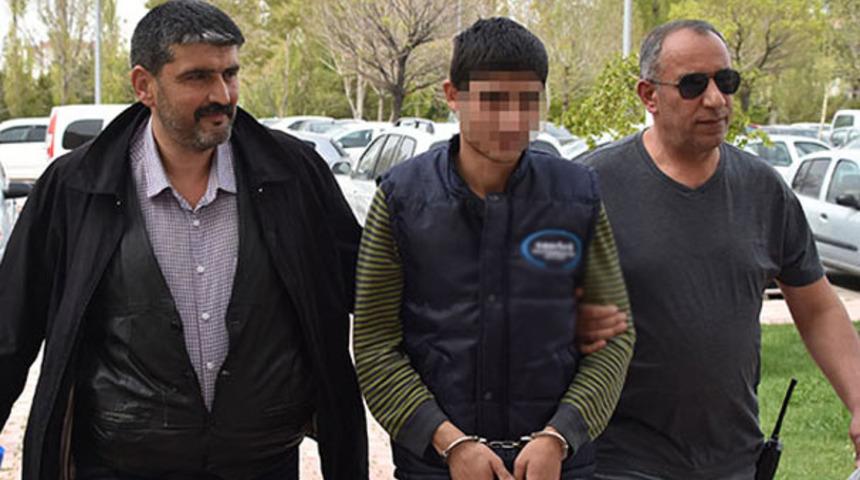 Eşinin kıyafetlerini giyip yaptığı şey 'pes' dedirtti