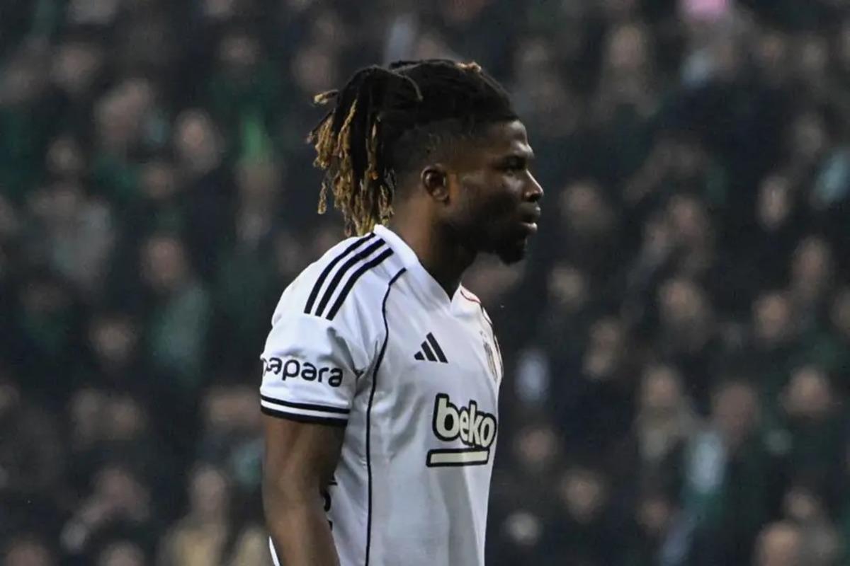 Derbide Fenerbahçe Beşiktaş ı son saniyede yıktı! Zirve yangın yeri 8