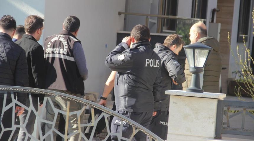 Koca dehşeti! Eşini t&uuml;fekle vurarak &ouml;ld&uuml;rd&uuml;