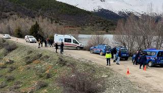 G&ouml;lette sır &ouml;l&uuml;m! Kimliği belirsiz kadın cesedi bulundu