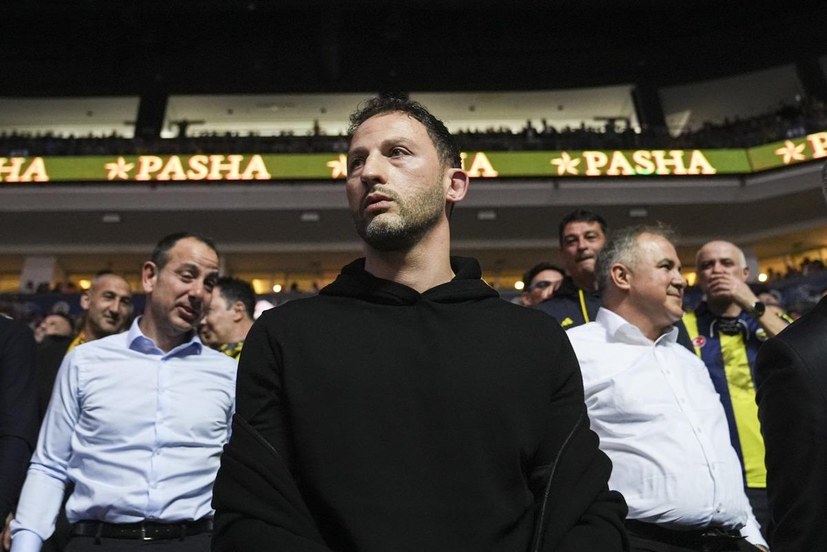 Derbide Fenerbahçe Beşiktaş ı son saniyede yıktı! Zirve yangın yeri 3