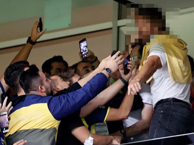 Kadık&ouml;y'de &ccedil;ok s&uuml;rpriz isim! Gizlice stada geldi, g&ouml;zl&uuml;k takıp sakalını boyadı