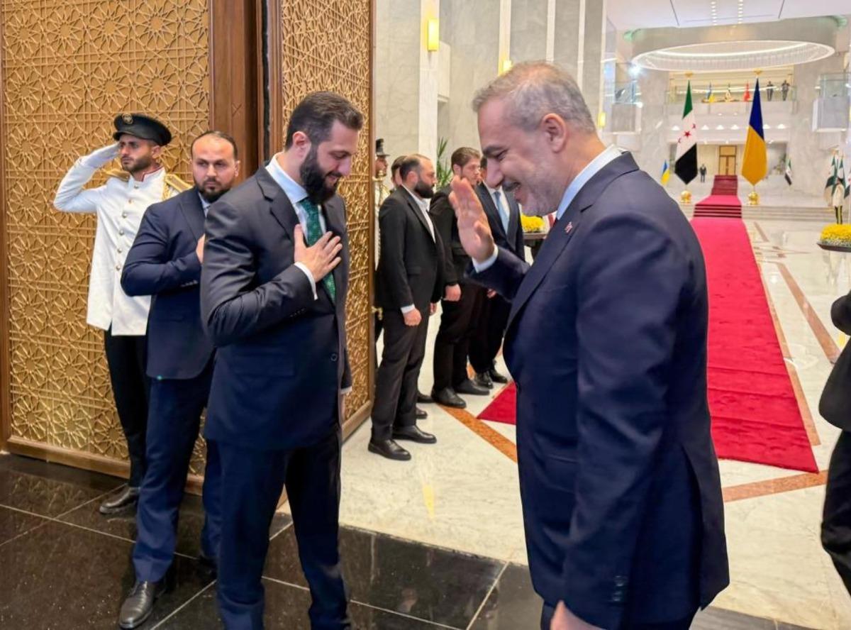 Dışişleri Bakanı Fidan, Suriye Devlet Başkanı eş-Şara ile bir araya geldi 1