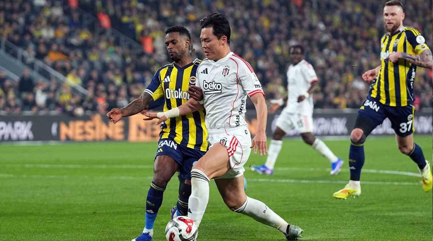 Derbide Fenerbah&ccedil;e Beşiktaş'ı son saniyede yıktı! Zirve yangın yeri