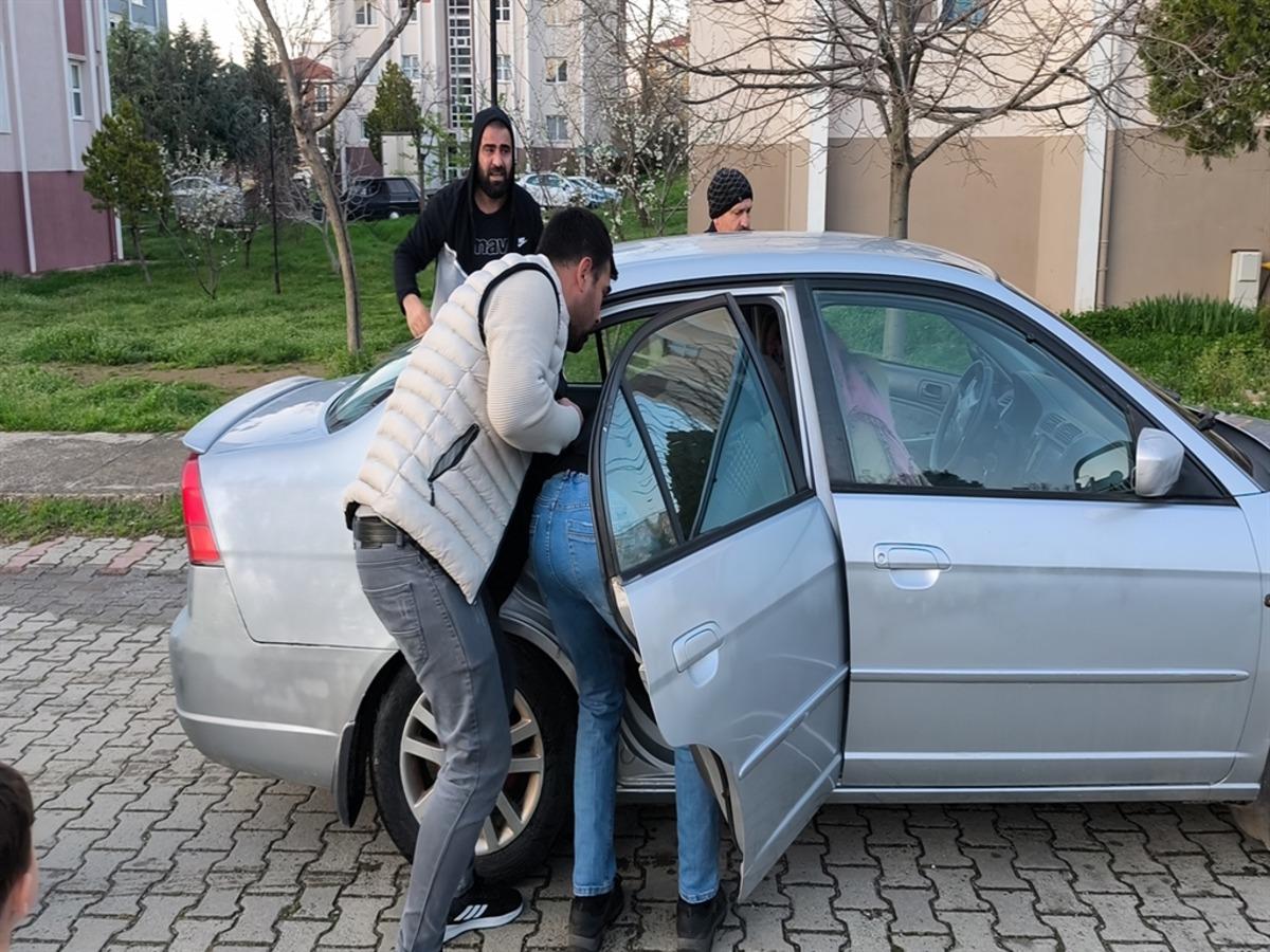 Otoparkta minibüsü park ettikten sonra tabancayla vurularak öldürüldü 1
