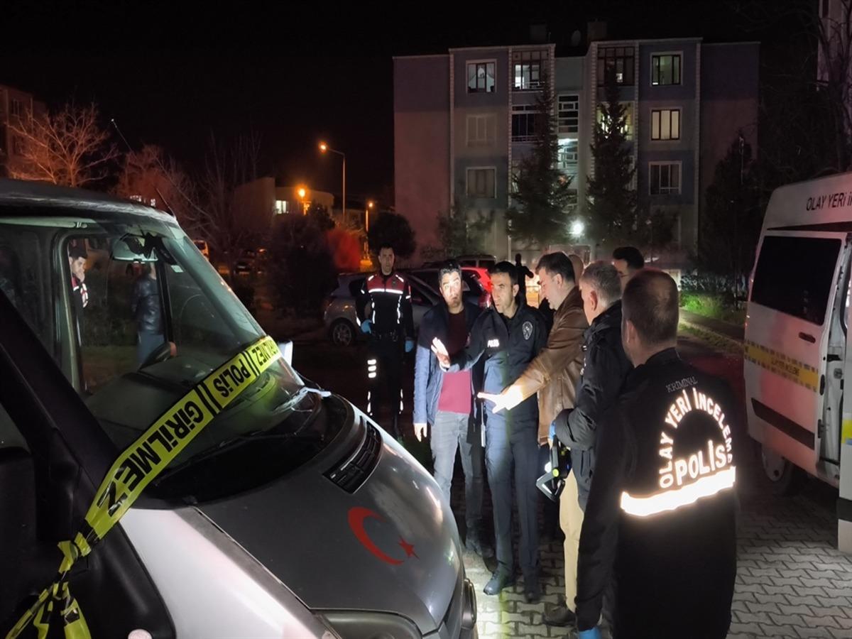 Otoparkta minibüsü park ettikten sonra tabancayla vurularak öldürüldü 5