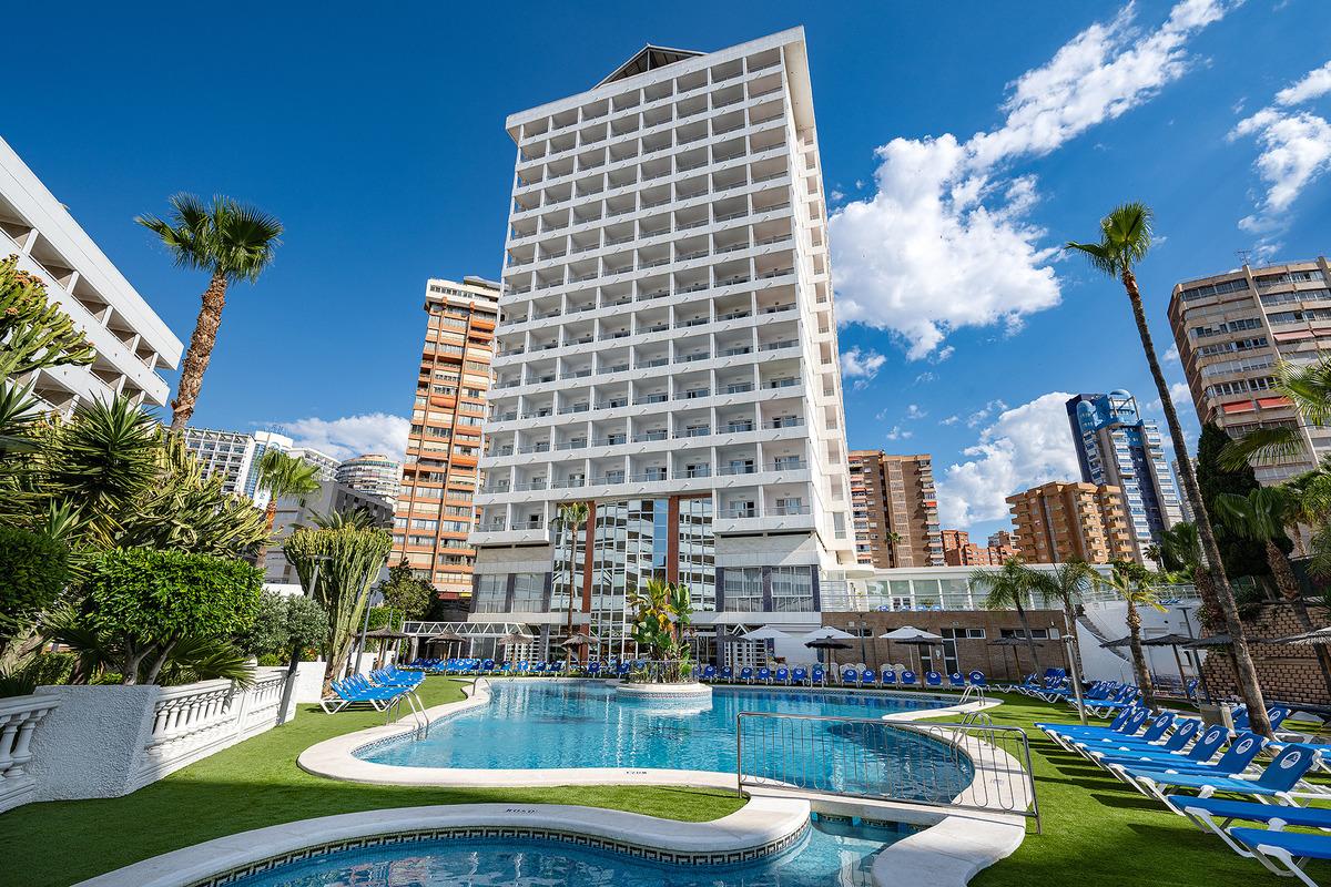 Otelin tavanı &ccedil;&ouml;kt&uuml;! Bayram g&uuml;n&uuml; kabusa d&ouml;nd&uuml;: Yaralılar var 2