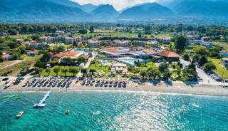 Otelin tavanı &ccedil;&ouml;kt&uuml;! Bayram g&uuml;n&uuml; kabusa d&ouml;nd&uuml;: Yaralılar var