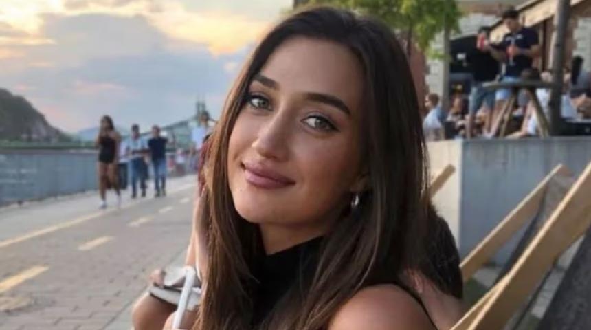 Yarı &ccedil;ıplak halde bulunmuştu! Fenomenin sır &ouml;l&uuml;m&uuml; aylar sonra &ccedil;&ouml;z&uuml;ld&uuml;