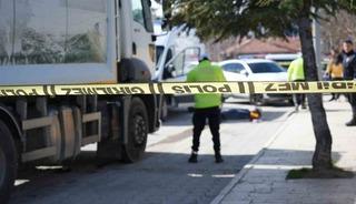 &Ccedil;&ouml;p kamyonunun &ccedil;arptığı yaşlı kadın hayatını kaybetti