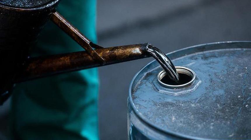 K&uuml;resel yakıt kıtlığı h&uuml;k&uuml;metleri talep kontrol&uuml;ne itiyor