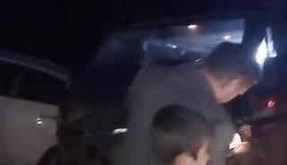 Bursa&rsquo;da yama&ccedil;tan kopan kayalar, ara&ccedil;ların &uuml;zerine yağdı