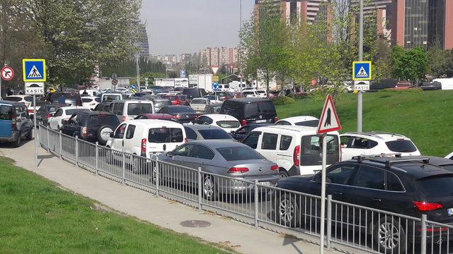 Yeşilköy'de aynı gün 5 fuar trafiği kilitledi