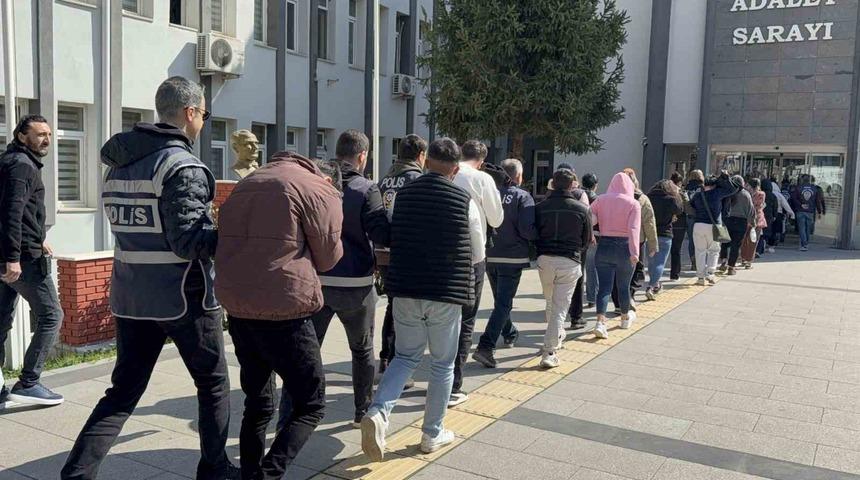 Tokat merkezli 12 ilde yasa dışı bahis operasyonu: 64 g&ouml;zaltı