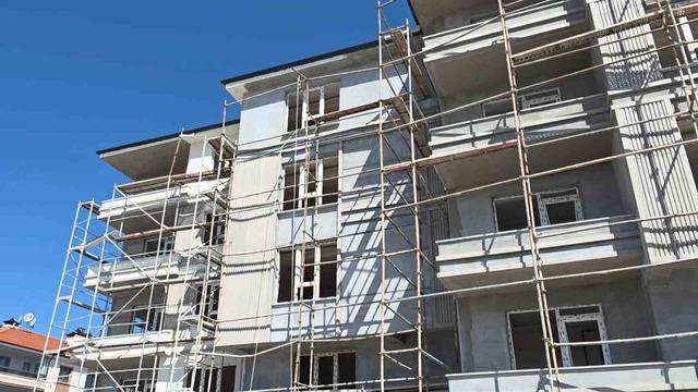 K&uuml;tahya&rsquo;da iskele &ccedil;&ouml;kt&uuml;: 2 iş&ccedil;i yaralandı 2