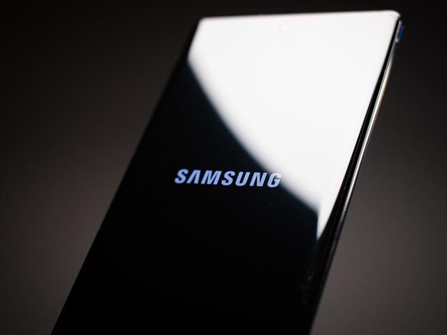 Samsung&rsquo;un ekranı uzayan ilk telefonu beklenenden erken gelebilir