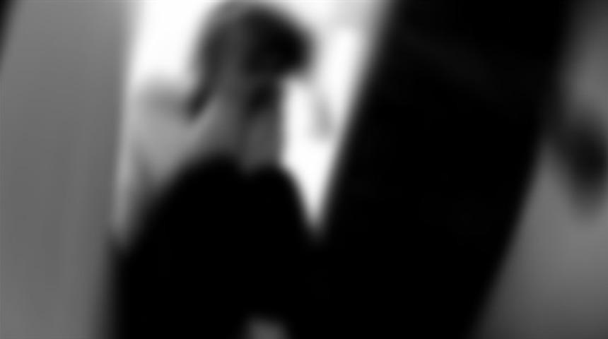 İki öz kızına cinsel istismarda bulundu! 