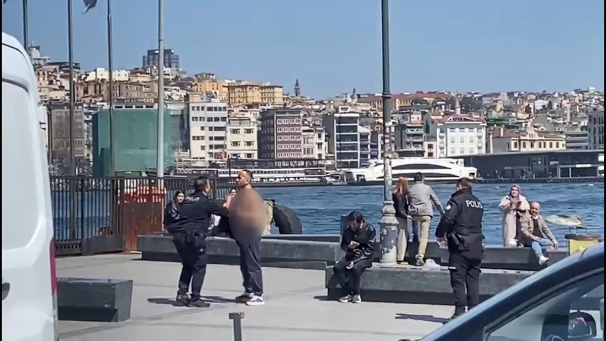 İstanbul un orta yerinde b&uuml;feden aldığı d&ouml;ner bı&ccedil;ağıyla boğazını kesti! 4