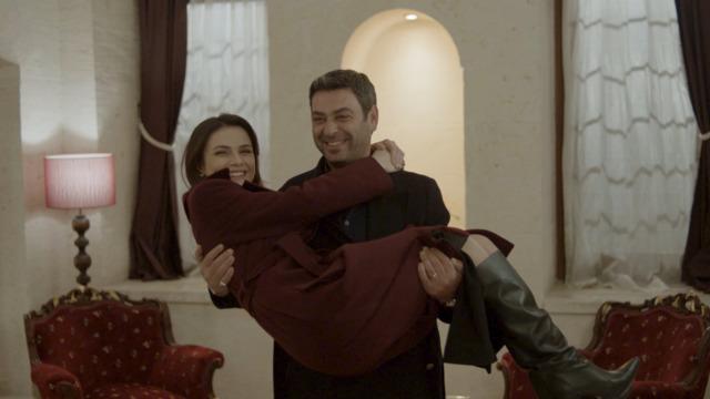 Uzak Şehir ekibini hiç böyle görmediniz! 