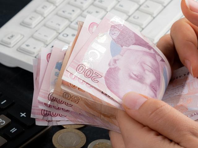 &Ccedil;alışma saatinden fazla mesai &uuml;cretine kadar d&uuml;zenleme! Maaşları farklı olacak