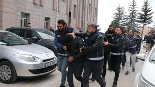 Yozgat'ta yolcusu bulunmayan otobüsün bagajından 53 düzensiz göçmen çıktı