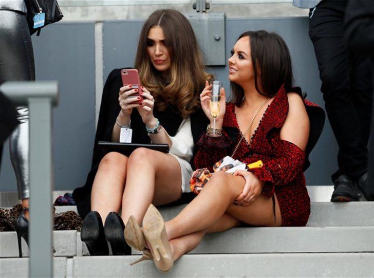 Sokak ortasında resmen coştular!  G2